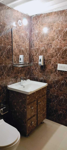 Bathroom 2, Corbett Hunters (Previously known as Taarini Corbett), Almora