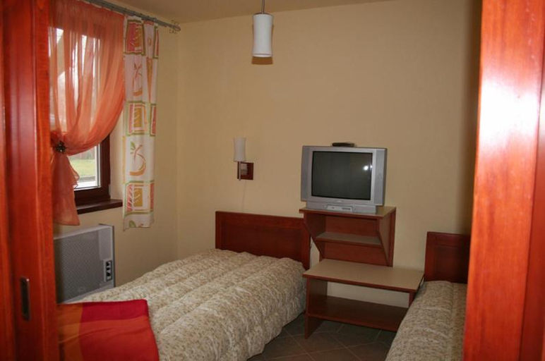 Bedroom 2, Villa Patio, Komárno