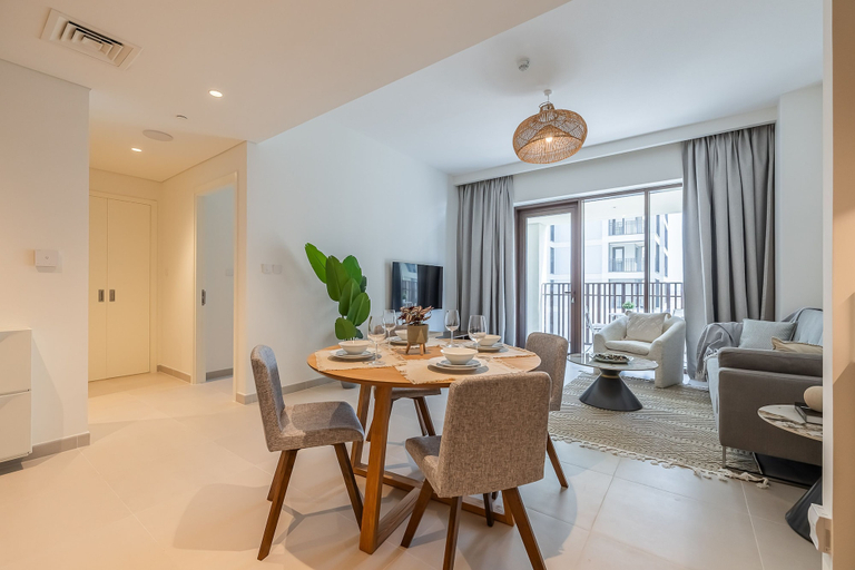 Room 4, Creek Beach Surf 307, Dubai