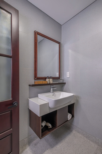 Bathroom 4, River Light Condotel, Da Nang