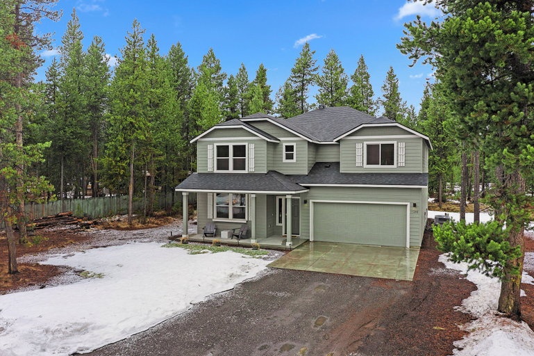Exterior & Views 2, Moonlit Forest Retreat - Fireside Nights, Deschutes