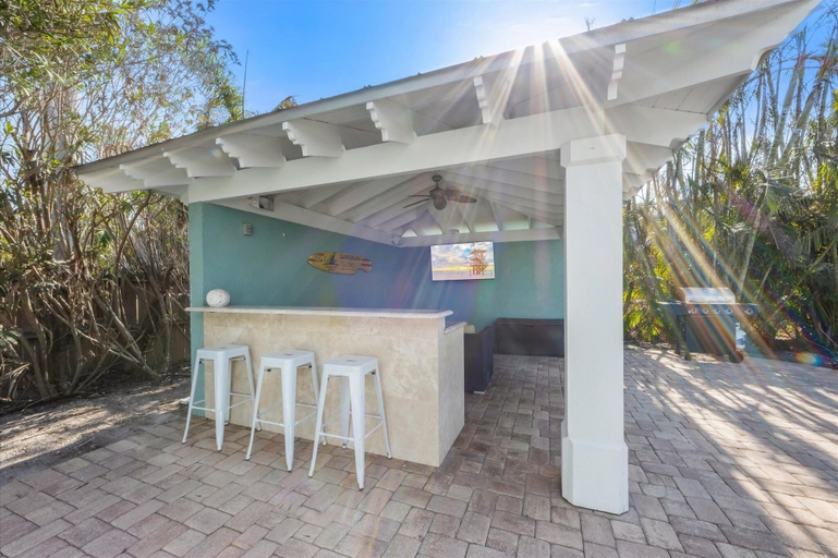 Food & Drinks, Conch Out Beach House managed by Beach Retreats, Manatee