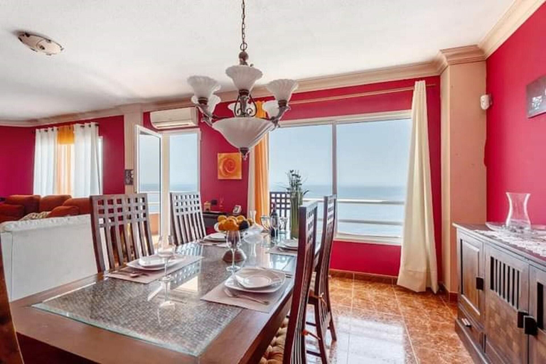 Dining 2, 3 Bed-room & Wifi-radazul -sea View and Balcony, Santa Cruz de Tenerife
