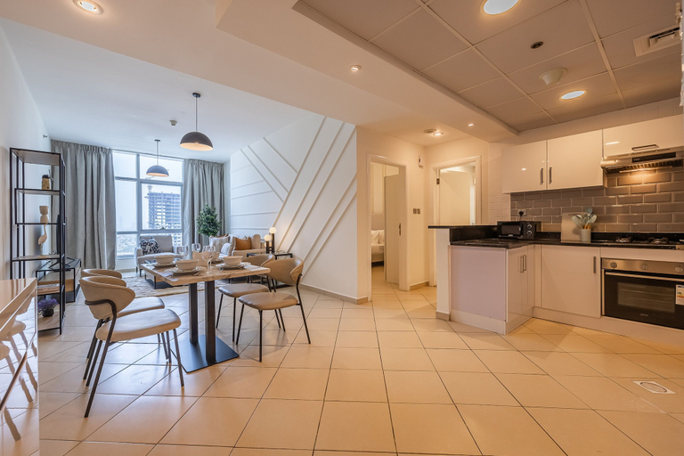 Room 3, Marina Diamond 4 1707, Dubai