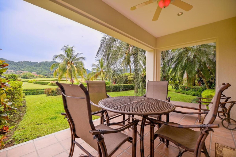 Room 2, CR Luxury Del Mar 4Q 2 Bdrm, Garabito