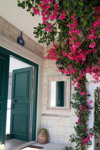 Exterior & Views 1, Müzeyyen Hanım Konağı Alaçatı 12+, Çeşme