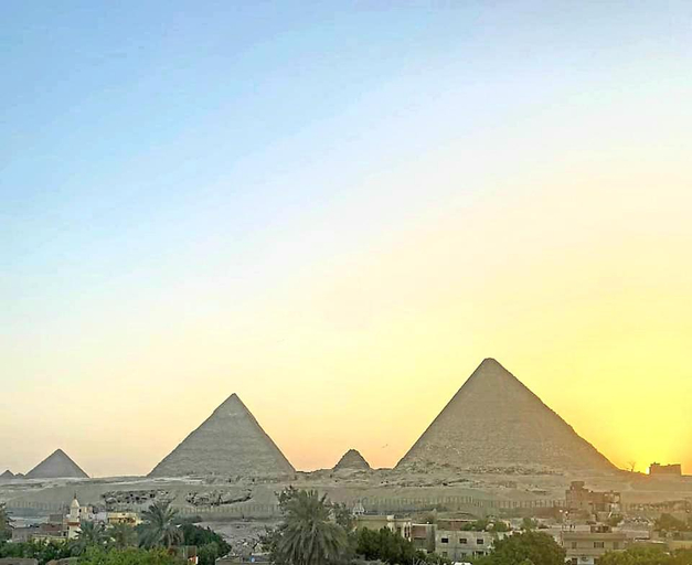 Others 4, Commanda pyramids view, Al-Ahram