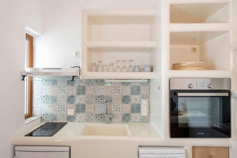 Room 2, Theodora s Suite in Agios Charalampos, South Aegean