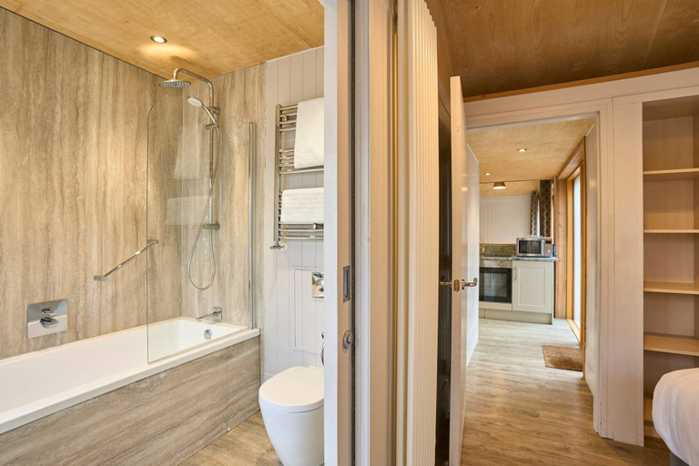 Room 4, Host Stay Countess, Dorset