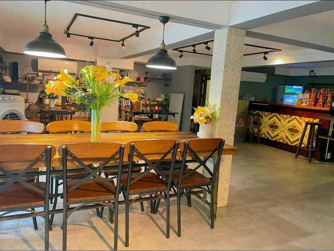 Food & Drinks 5, Imai House, District 10