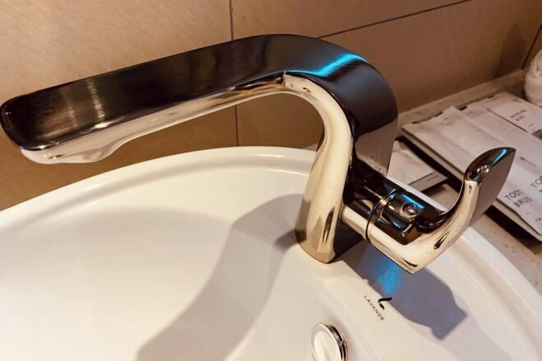 Bathroom 4, Xinken Hotel, Guangzhou