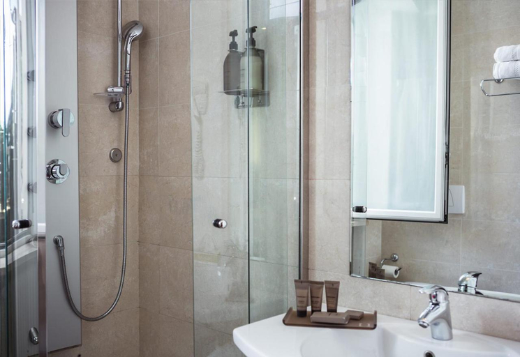 Bathroom 5, HOTEL LUNA RICCIONE E AQUA SPA - ADULTS ONLY, Rimini