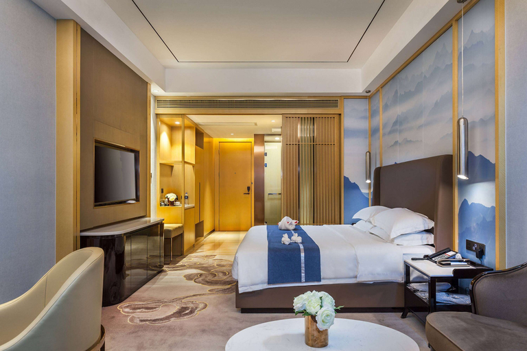 Bedroom 5, Ramada by Wyndham Changsha South Bus Station, Changsha
