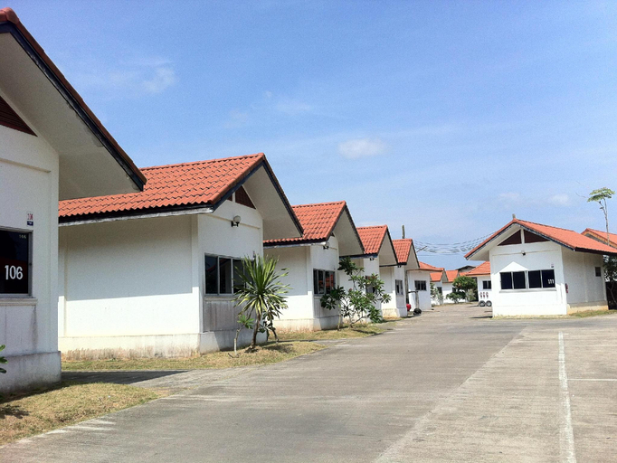 Exterior & Views 1, Chumphon Park Resort, Muang Chumphon