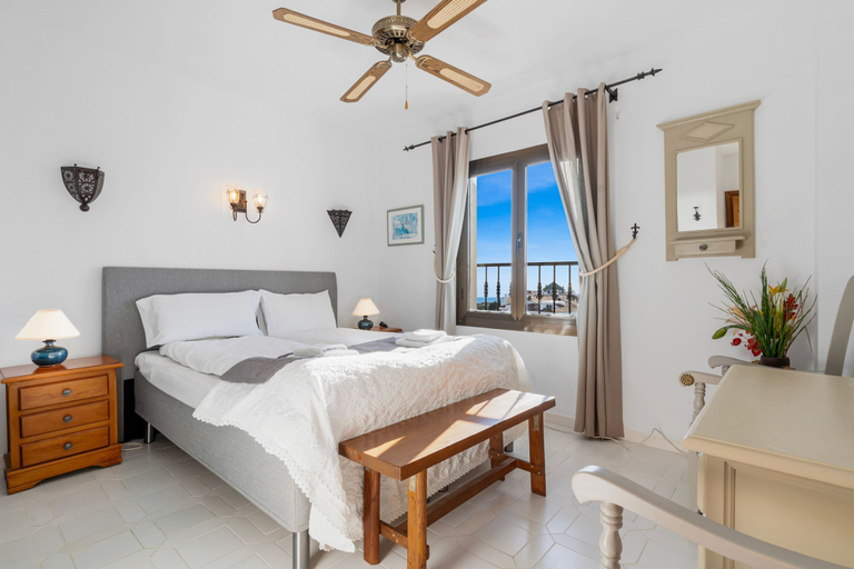 Room 5, Apartment With Roof Terrace and Pool - Ref 129, Málaga