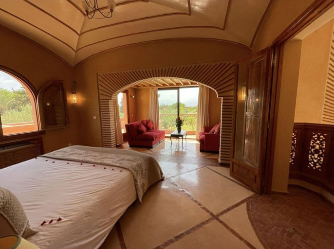 Room 4, Superb Villa With 2 Private Pools Hammam and Tennis Court, Al Haouz