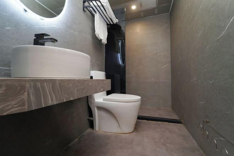 Bathroom 3, Xinzhuo Select Hotel, Shanghai