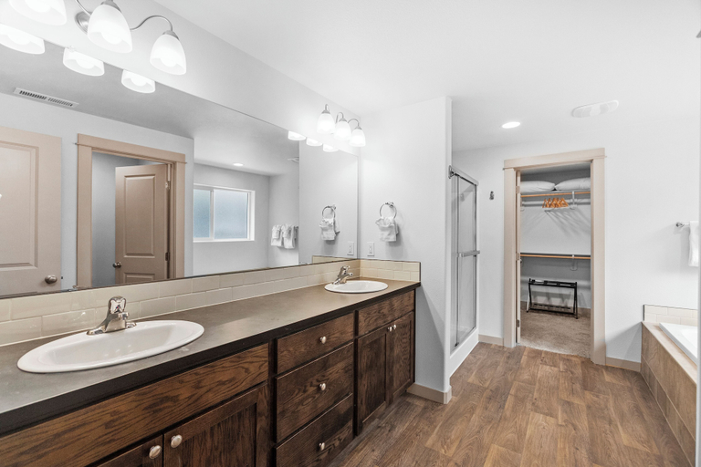 Bathroom 4, Moonlit Forest Retreat - Fireside Nights, Deschutes