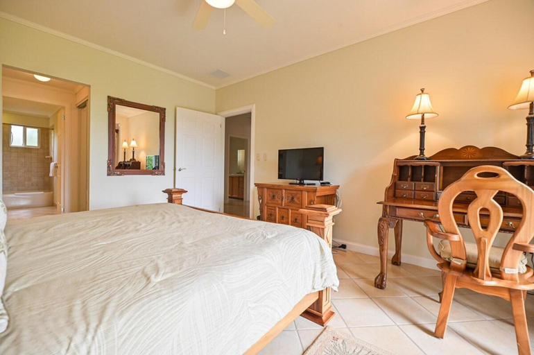 Room 2, CR Luxury Del Mar 2Q 3 Bdrm, Garabito