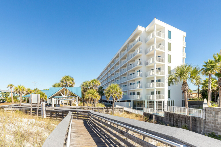 Exterior & Views 2, Recently renovated 2 bedroom/2 bath on 7th floor! by RedAwning, Okaloosa