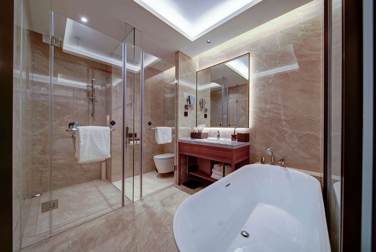 Bathroom, Howard Johnson by Wyndham Yilin Hotel Guangan, Nanchong