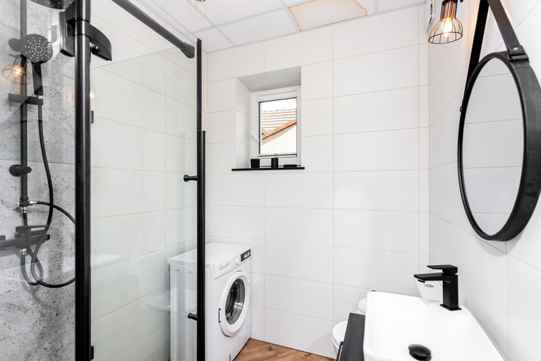Bathroom 4, Horizon Park Aparthotel, Kraków City