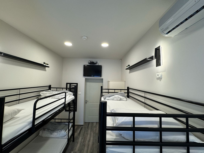 Bedroom 2, City Stay Tiberias