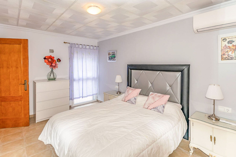 Room 2, Cruz del Monte in C Mpeta, Málaga