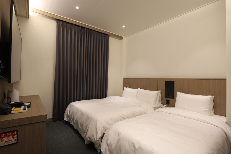 Bedroom 2, Hound Hotel DaeGu, Buk