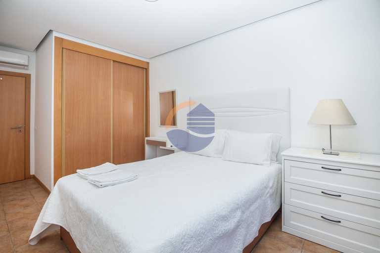 Room 2, 20, Portimão