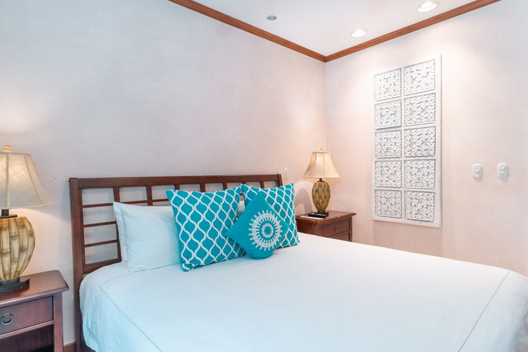 Room 3, CR Luxury Veranda 3H 1 Bdrm, Garabito
