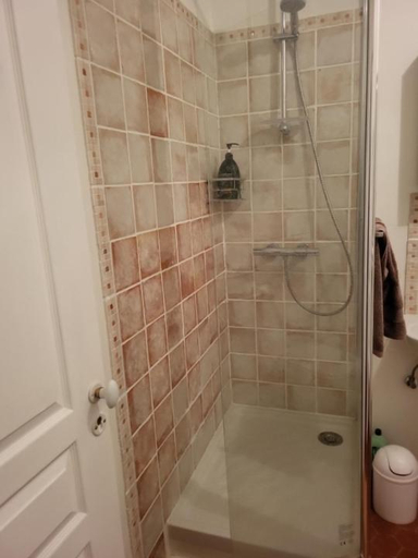 Bathroom 5, Villa lorguaise, Var