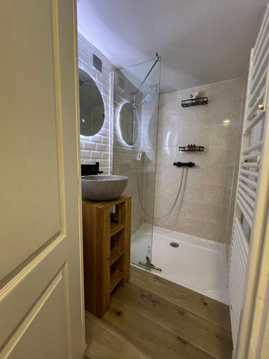 Bathroom 3, Charmante Chambre a proximite de Paris, Disney, Jeux Olympiques, Seine-et-Marne