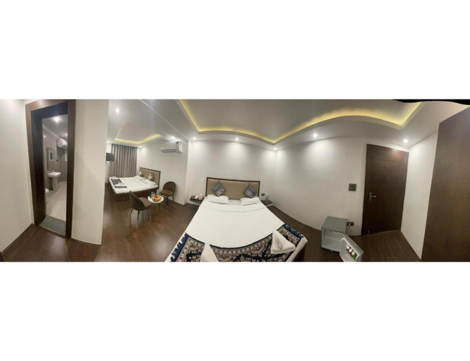 Others 5, Hotel Al-Shemagh, Srinagar, Srinagar