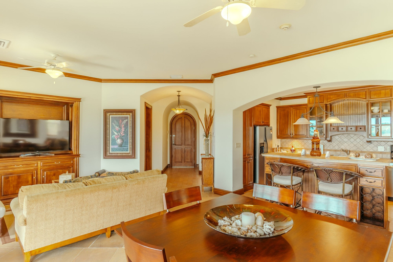 Room 2, CR Luxury Montebello 1D 3 Bdrm, Garabito