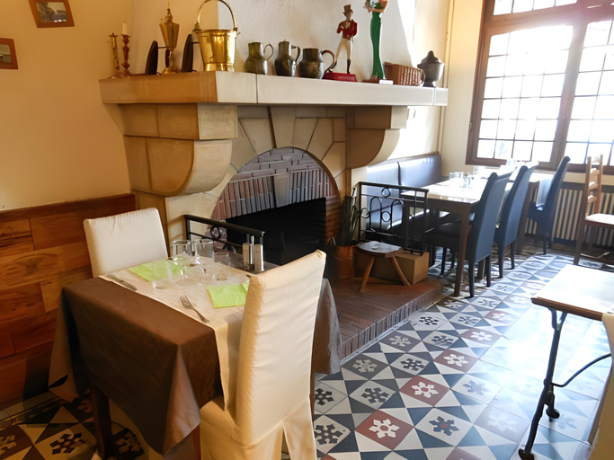 Food & Drinks 4, Logis Hotel Restaurant l'Ecu de France, Loiret