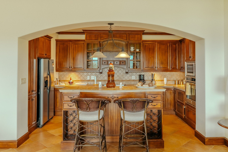 Room 5, CR Luxury Montebello 1D 3 Bdrm, Garabito