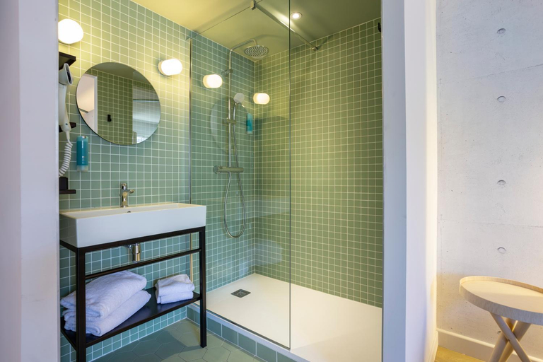 Bathroom 5, Urban Hotel Aix-les-Bains, BW Signature Collection, Savoie