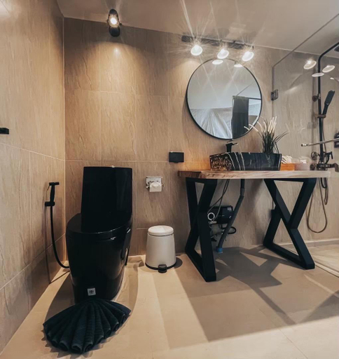 Bathroom 13