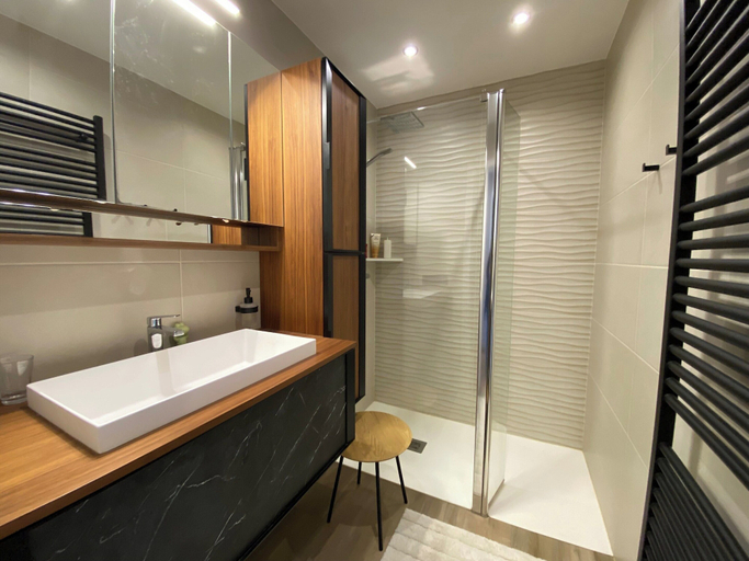 Bathroom, Apartment in Nieuwpoort With Ocean Views, West-Vlaanderen