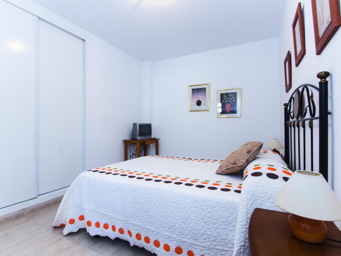 Room 4, Rotonda VII 54 in Conil de la Frontera, Cádiz
