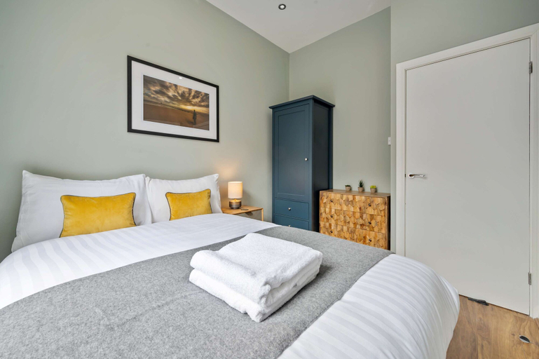Room 5, Host Stay The Georgian Quarters at Bedford II and III, Sefton