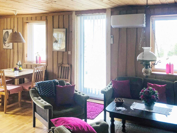 Others 4, 6 Person Holiday Home in Savsjo, Sävsjö
