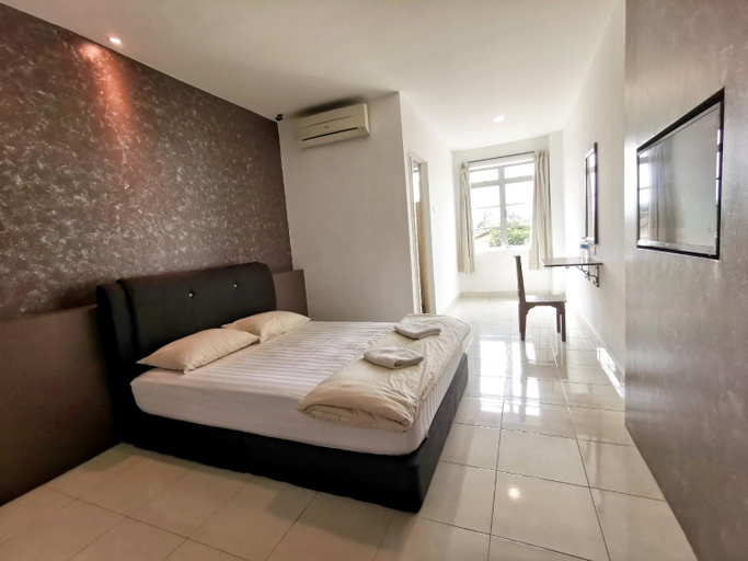 Bedroom 18