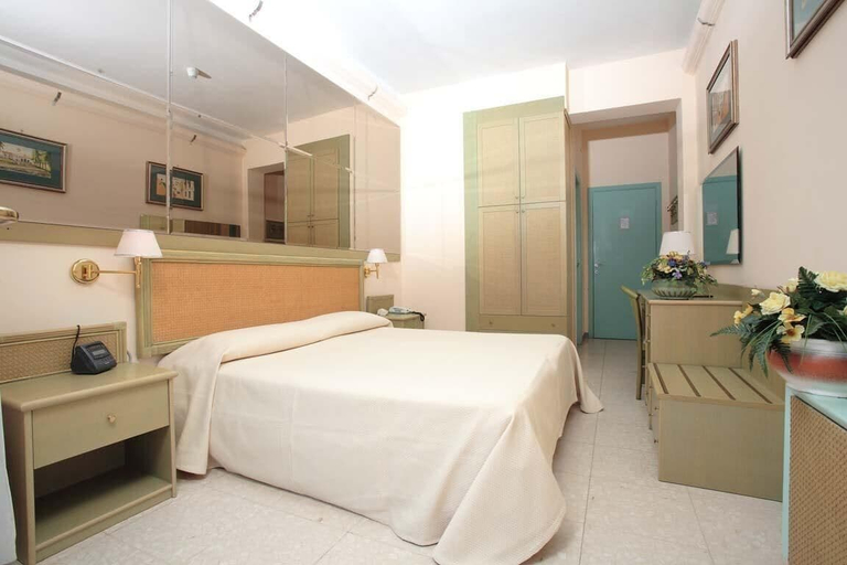 Bedroom 3, Hotel Numana Palace, Ancona