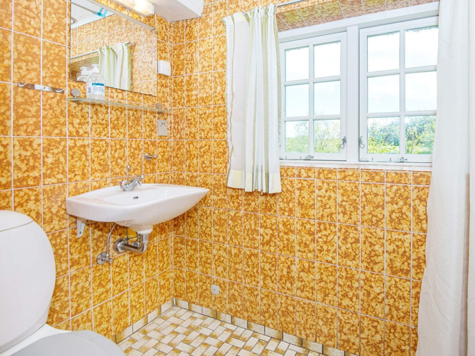 Bathroom, 5 Person Holiday Home in Romo, Tønder