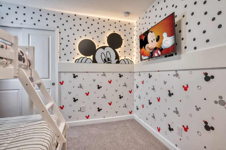 Room 2, Luxury Modern Decor Best Location Private Pool, Osceola
