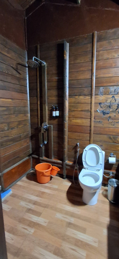 Bathroom 5, Sukoon, Bhatrojkhan (Near Ranikhet), Almora