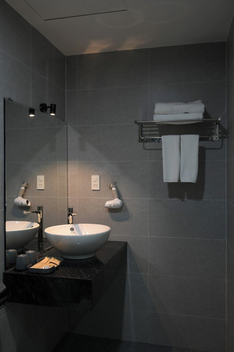 Bathroom 3, Moonlight Boutique Hotel, Huế