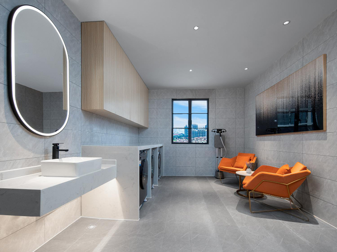 Bathroom 4, Country Inn & Suites by Radisson Taishan East Gate, Jiangmen